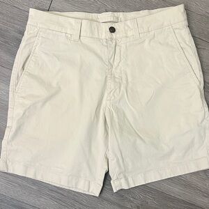 Duck Head Men's Flat Front Shorts in Off-White